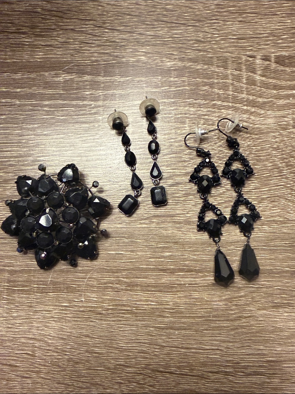 3 piece set - two earrings with one brooch ( black )